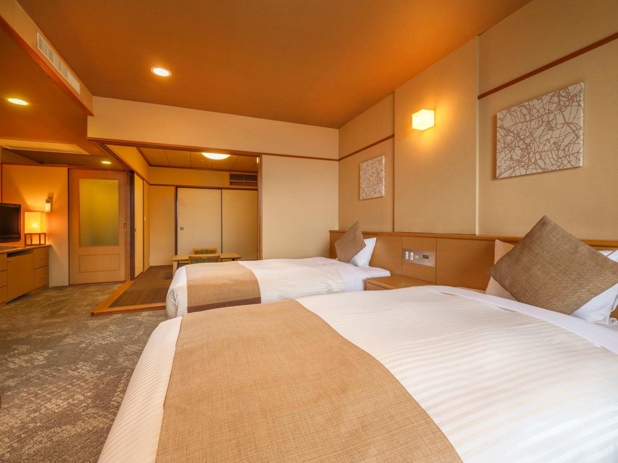 โรงแรมคาเมนอย 4* อาตามิ